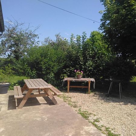 Grande Maison De Plain Pied Avec Jardin Arbore. Champignelles Luaran gambar
