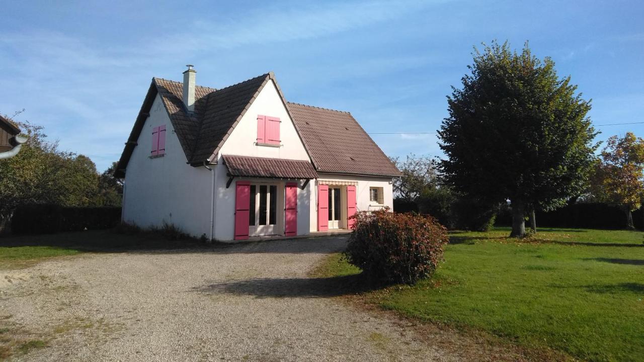 Grande Maison De Plain Pied Avec Jardin Arbore. Champignelles Luaran gambar