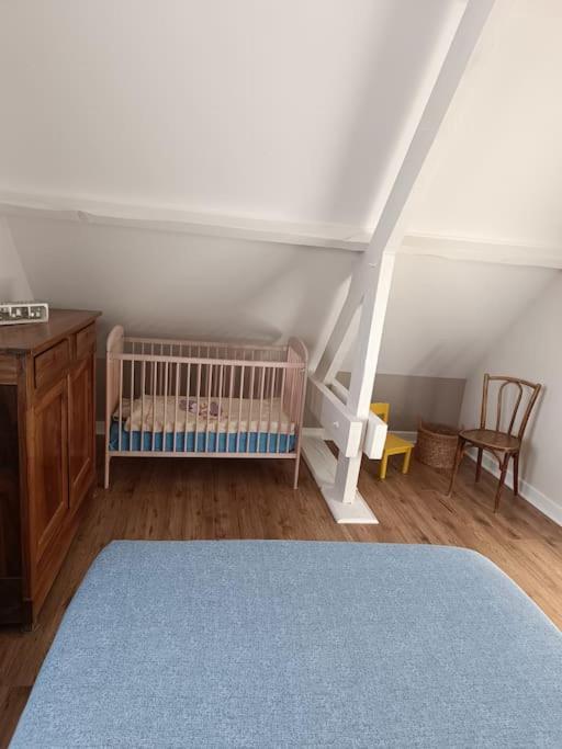 Grande Maison De Plain Pied Avec Jardin Arbore. Champignelles Luaran gambar