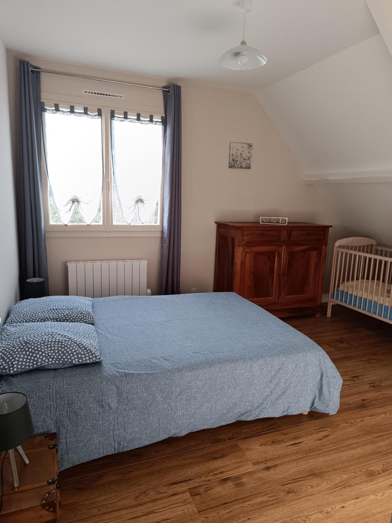 Grande Maison De Plain Pied Avec Jardin Arbore. Champignelles Luaran gambar